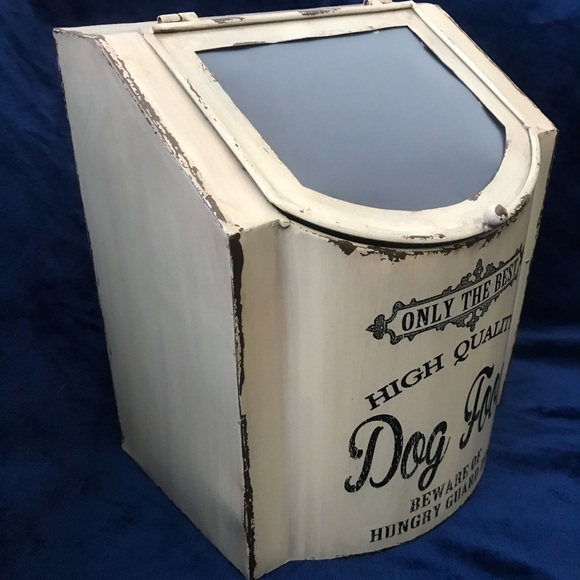 ❌SOLD❌ Farmhouse Dog Food Container - Picture 2 of 4